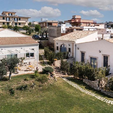 Michael Garden Bed & Breakfast Noto Eksteriør bilde