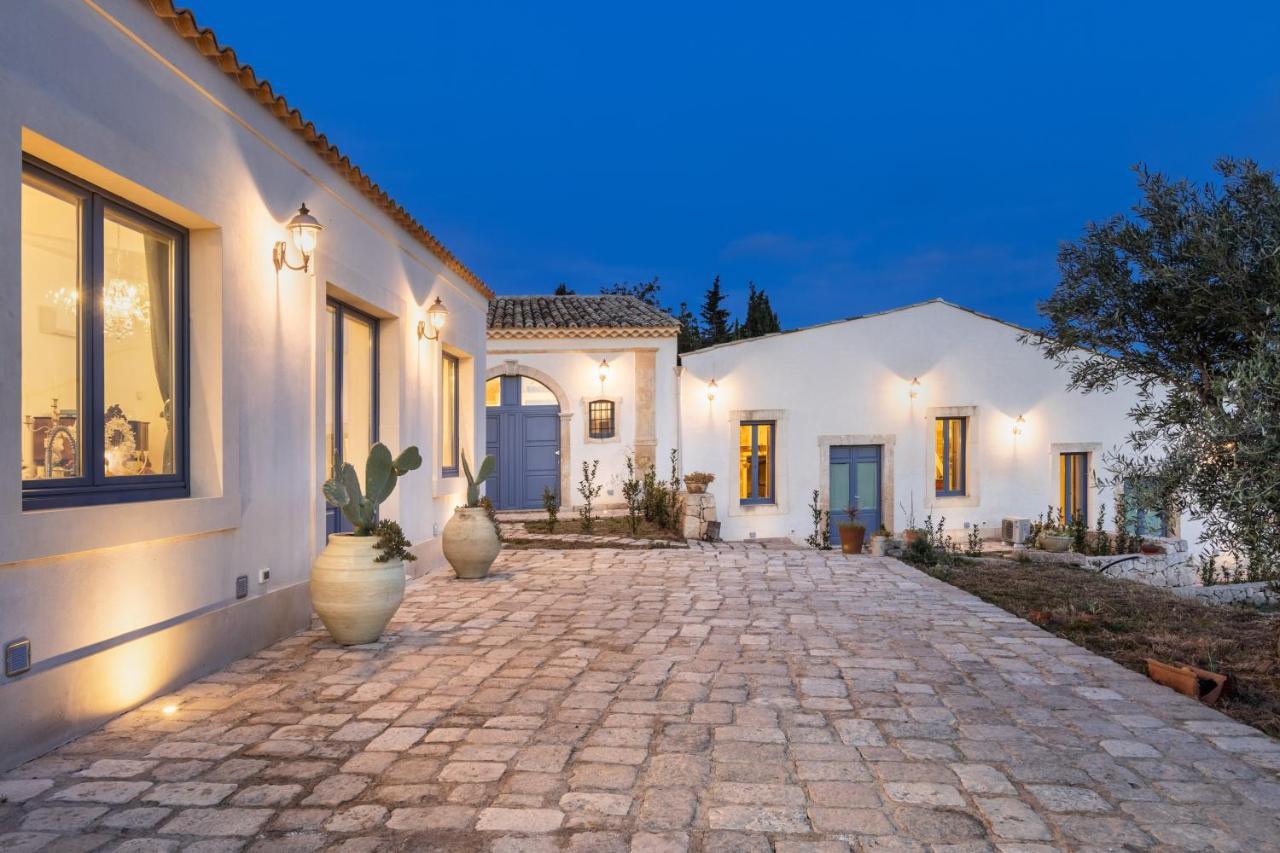 Michael Garden Bed & Breakfast Noto Eksteriør bilde