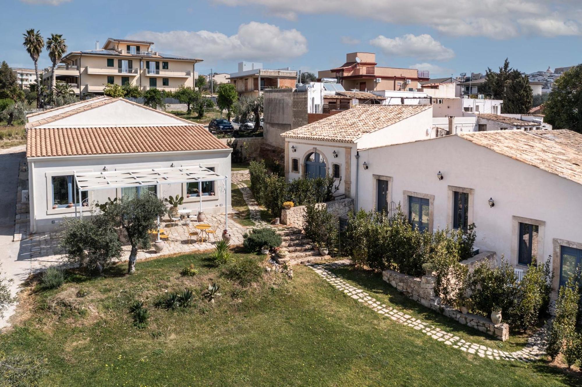 Michael Garden Bed & Breakfast Noto Eksteriør bilde